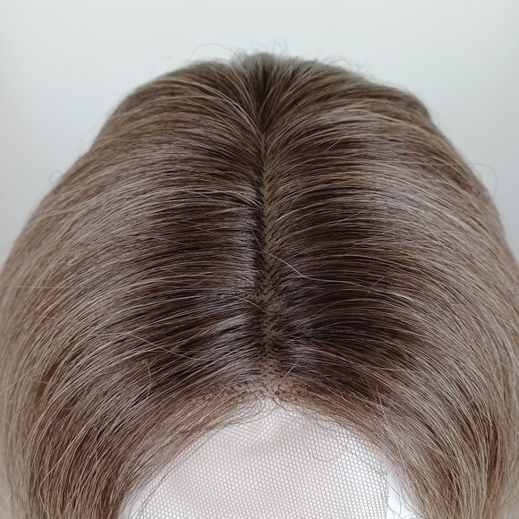 Dirty Blonde Shadow Roots Lace Front Long Wavy Wig - Picture 6 of 12